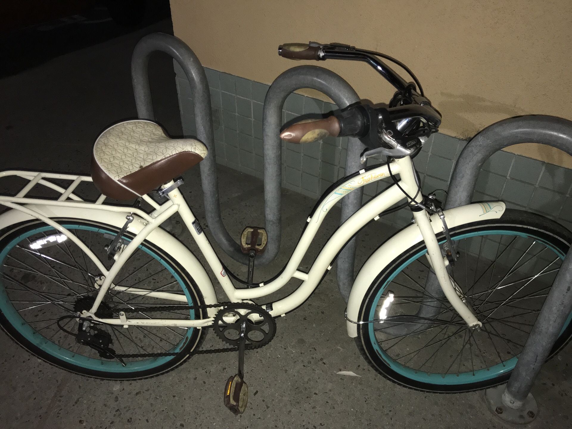 Schwinn cruiser bike fair haven