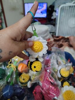 Yaveros Acrochet Con Flor Y Abeja