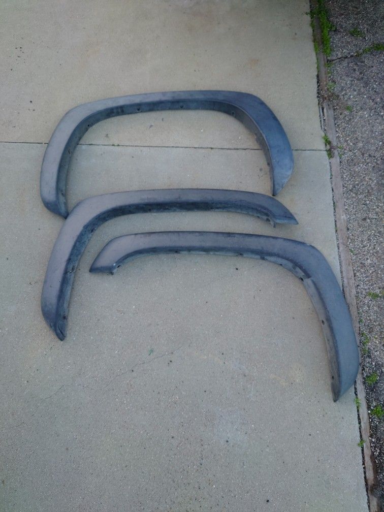 99-06 Chevy Silverado Or GMC Sierra Fender Flares 