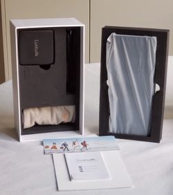 **BRAND NEW**Luxtude Portable charger.