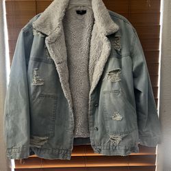 Jean jacket with interior white fur (men’s and women’s ) 