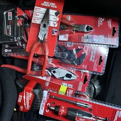 380$ worth of tools for 1/2 $180