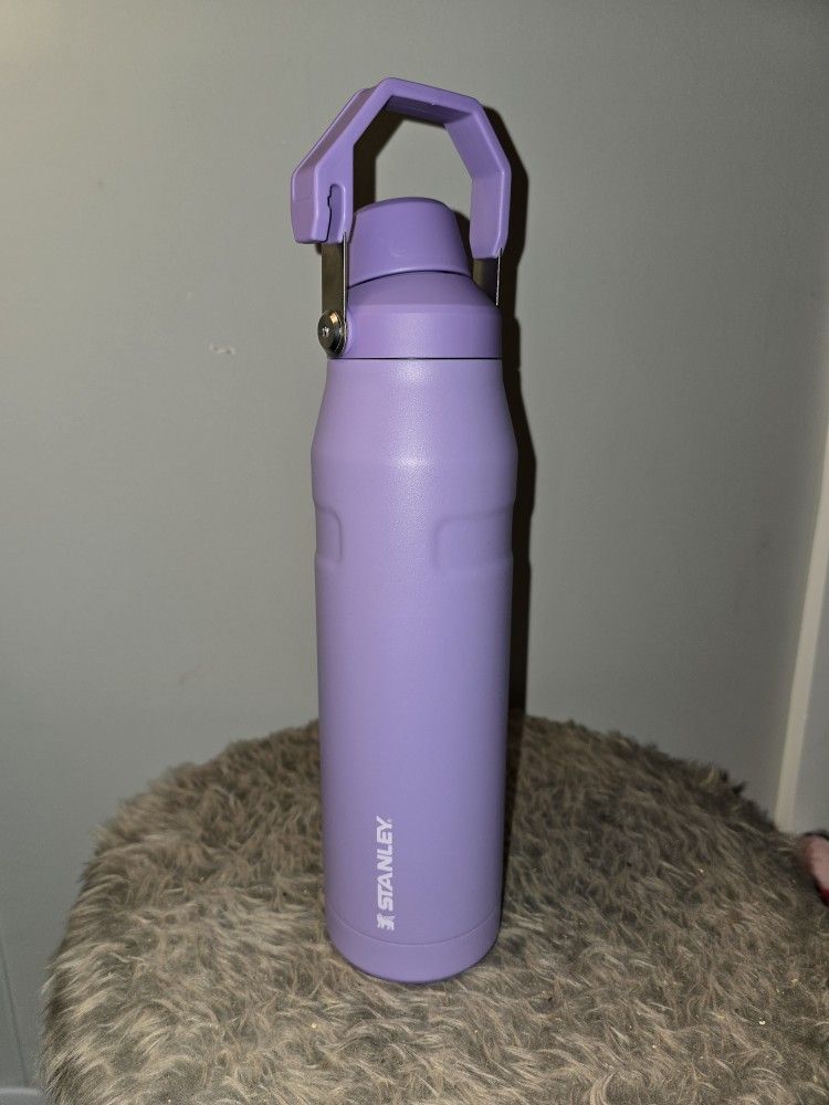 Stanley Iceflow Bottle  With Fast Flow Lid  36 Oz Purple