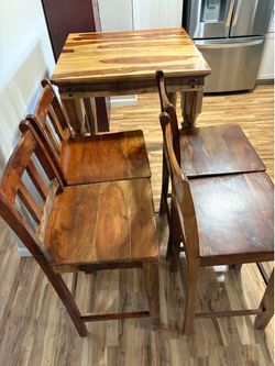 Dining table & 4 wood barstools