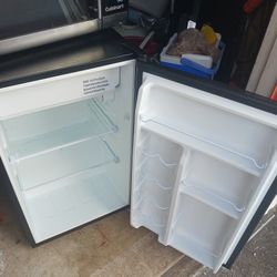 Black  Mini Fridge 