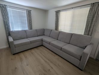 EXC! Living Spaces Mathers Gray Sectional Sofa