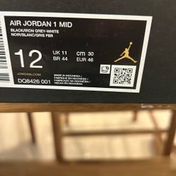 Air Jordan 1 Mid
