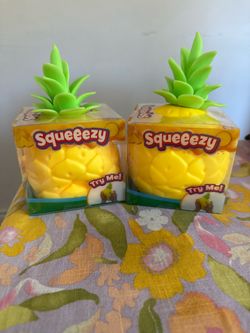 Squeeeze pineapple