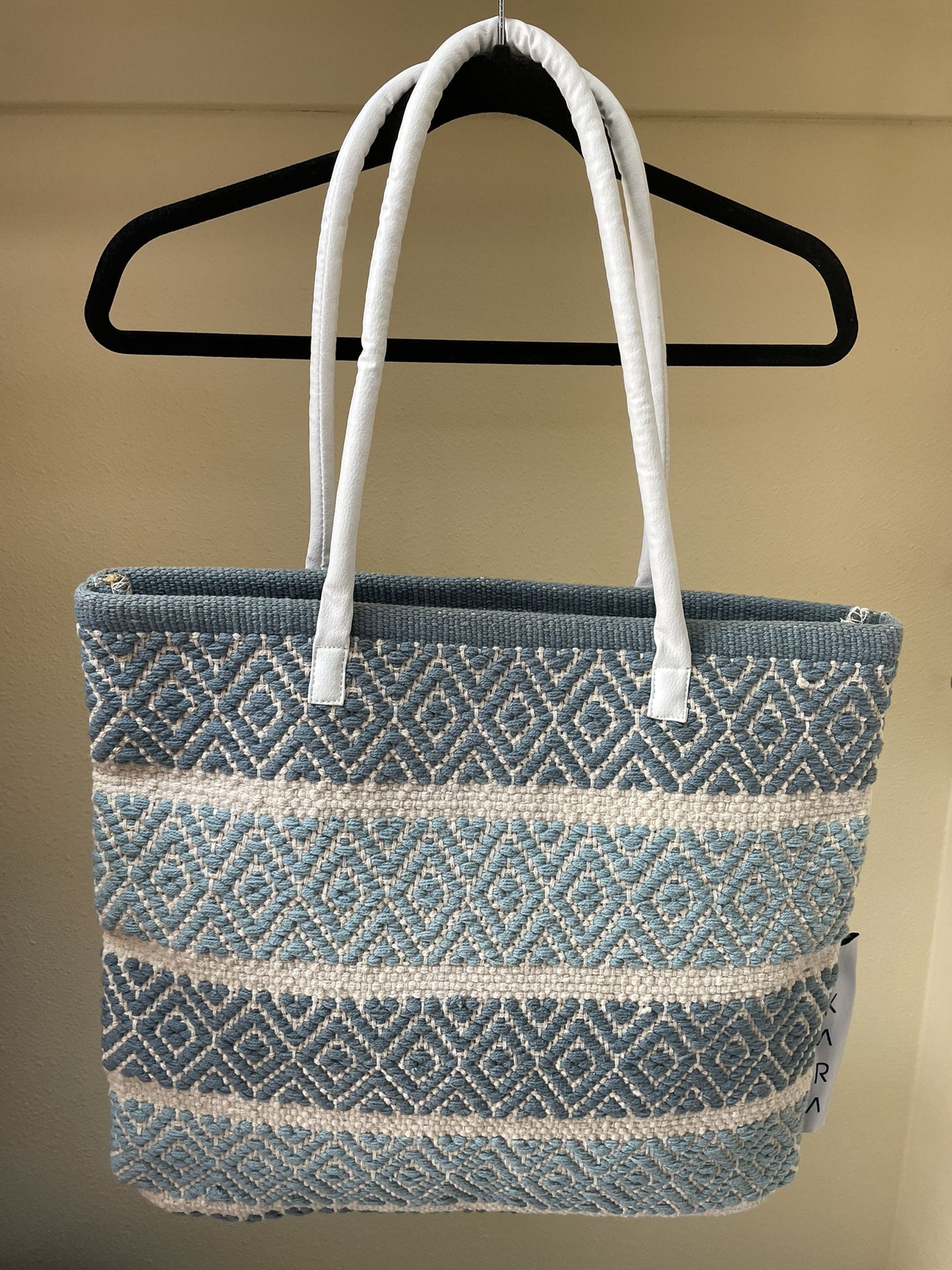 AKARA Handwoven Large tote bag with Leather handle $20