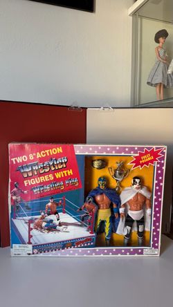 MagnificentWrestler WrestlingRings & Playsets: Universo 2000 vs. Voltron