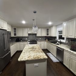 Kitchen Cabinets for Sale!