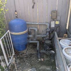 Pool's 🛟🛠️💦