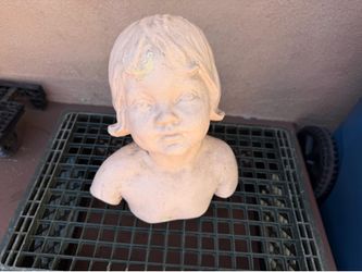 Stone head girl in good condition