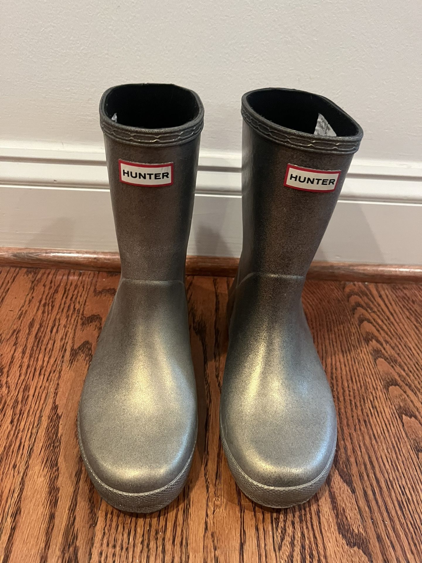 Hunter Girls Nebula Rain Boot Size 4