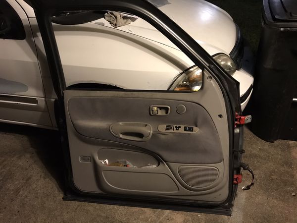 2003 drivers side door for Toyota Tundra. for Sale in Missouri City, TX