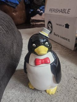 Porcelain Japanese Ceramic/Penguin Cookie Jar