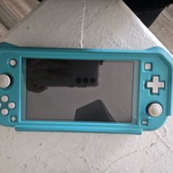 Nintendo Switch Lite And Games