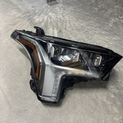 2023 Toyota Tundra Limited OEM Headlight