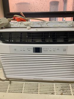 Frigidaire White Midea 8,000 BTU Smartcool
