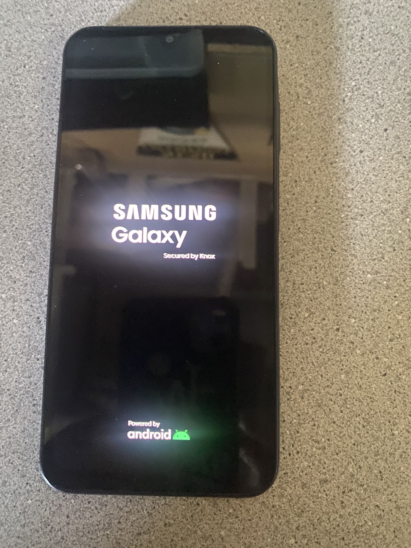 2 Galaxy Phones (1 Locked 1 Unlocked)