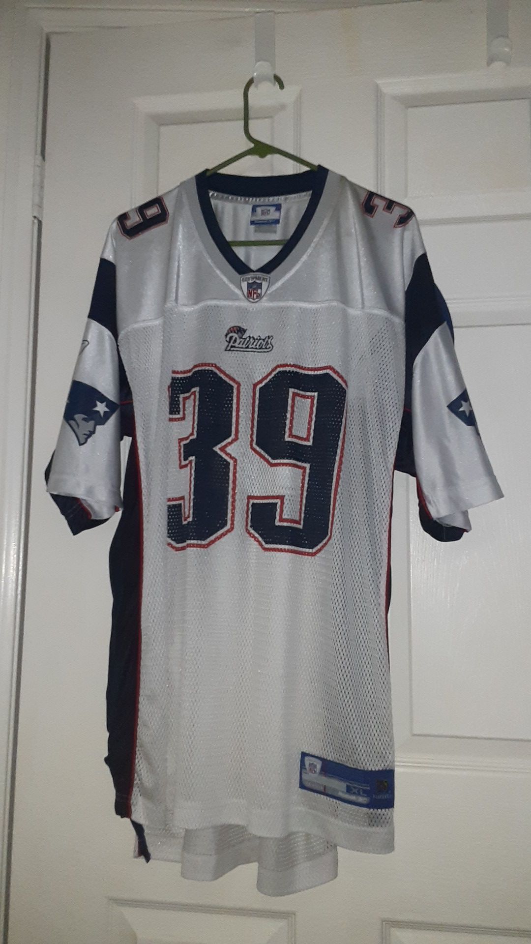New England Patriots jersey extra large m a r o n e y