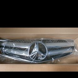 Mercedes Benz W-207 E-class Genuine Front Hood Grill E 350 ,E550 Coupe ,convertible 