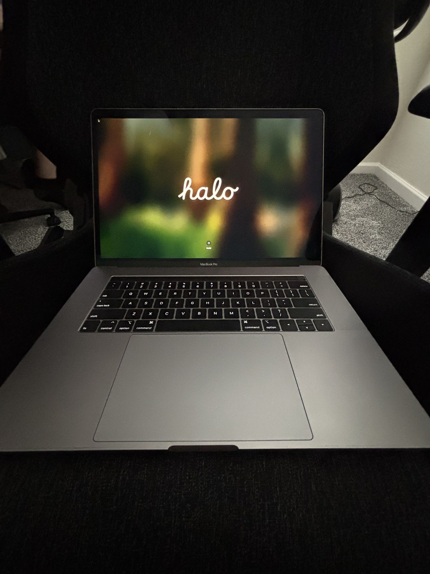 Apple MacBook Pro