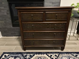 Console Entry Accent Table