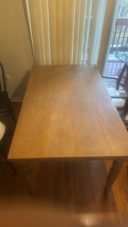 Dinning Room Table With Chairs 