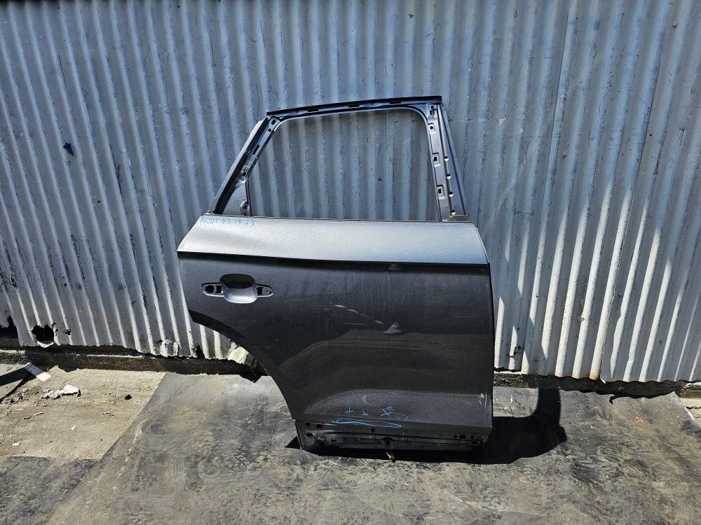 Audi Q5 2018 2019 2020 2021 2022 2023 Right Rear Door