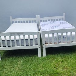 Beautiful Two Twin Size Beds
