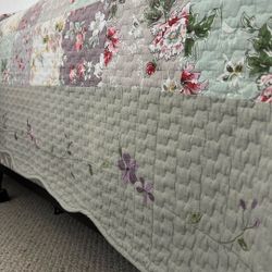 2 Queen Size Beds One With Metal  Frame And The Other With Wood  Bottom Frame