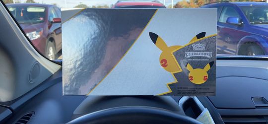 Pokémon Celebrations Premium Collection