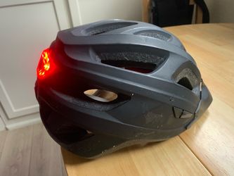 Freetown Adult Bicycle Helmet  w/safety light