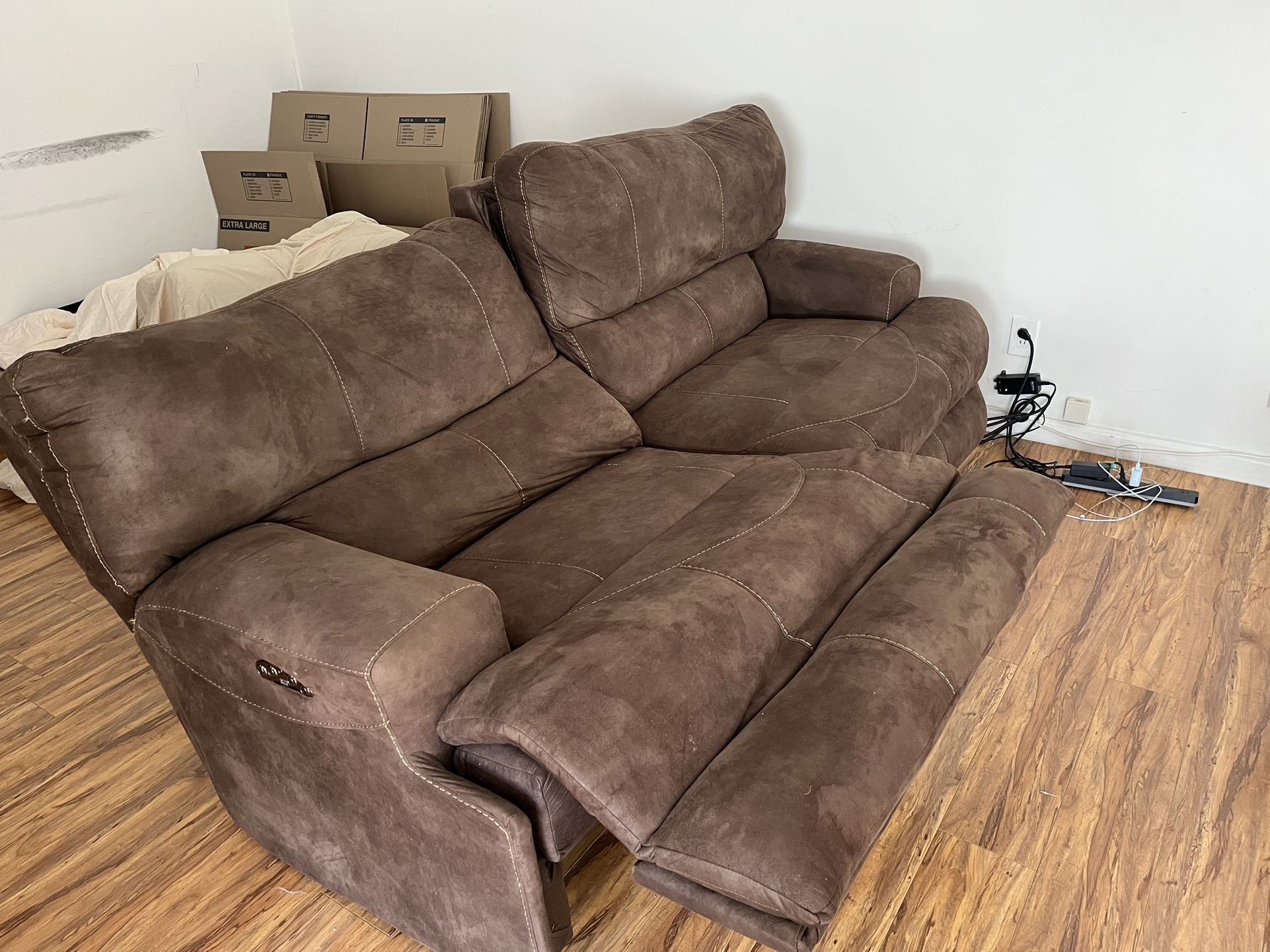 Fully Functional Reclining Sofa With USB Ports 