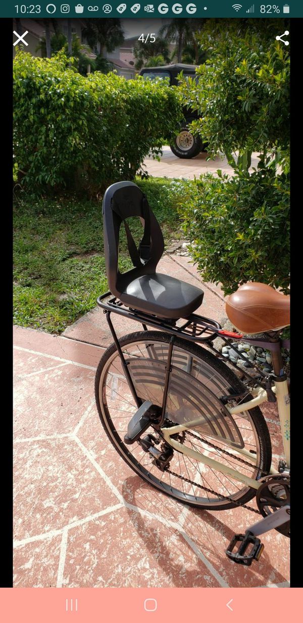 Yepp childs bike seat for Sale in Boynton Beach, FL - OfferUp