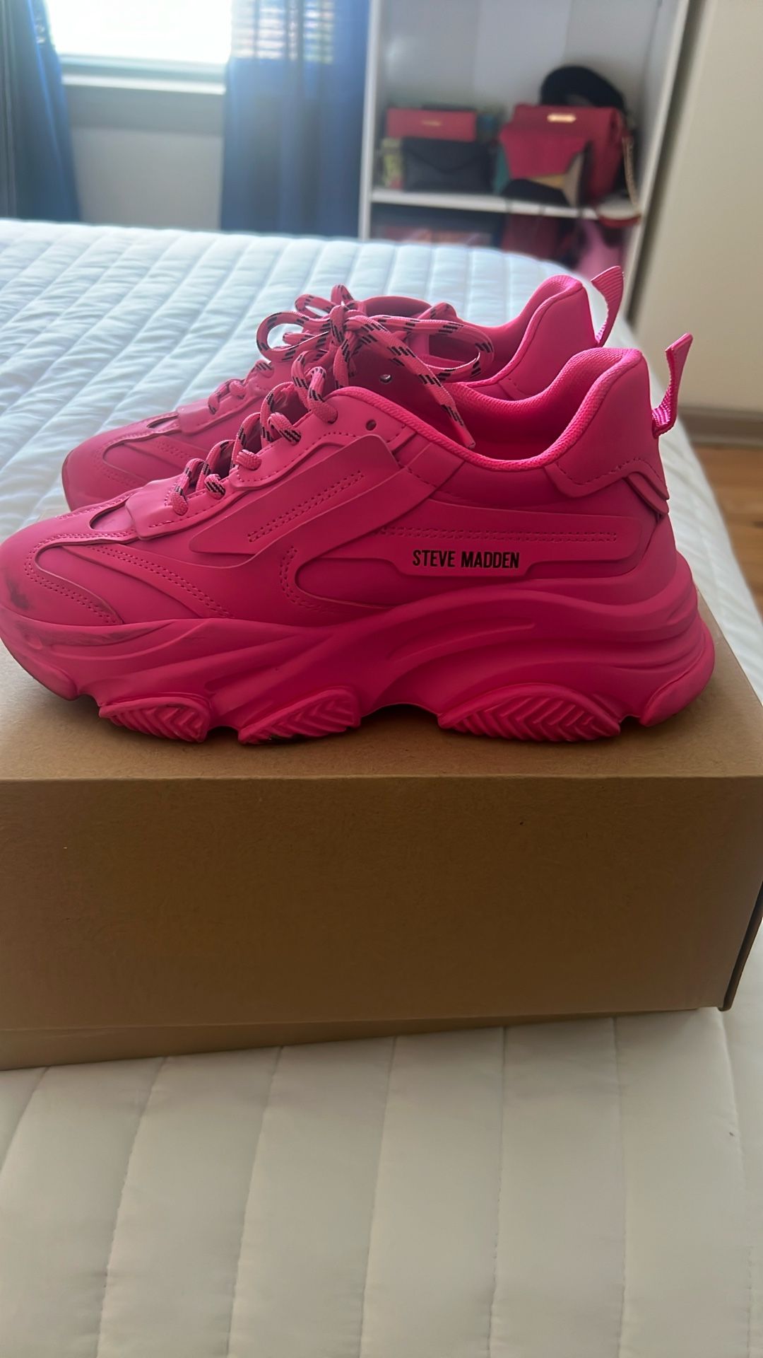 Steve Madden sneakers