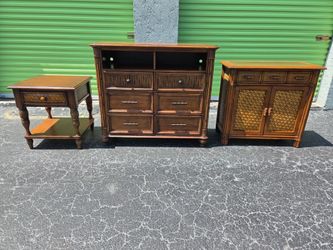 HAVERTYS  TROPICAL COASTAL BEDROOM FURNITURE, TWO DRESSERS AND A NIGHTSTAND