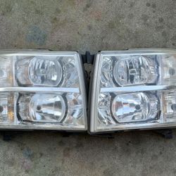 07NBS 08-13 Chevy Headlights 