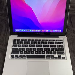 2012 13" Intel Core i5 MacBook Pro Laptop, 500GB HDD, 6GB RAM. macOS Monterey. It’s Old But Runs🏃‍♂️Great. Nice And Clean.