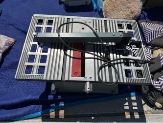 Bench saw