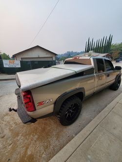 Truck cover