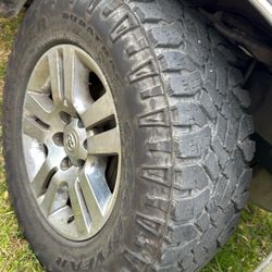 Toyota Tundra O Tacoma Rims And Tires 