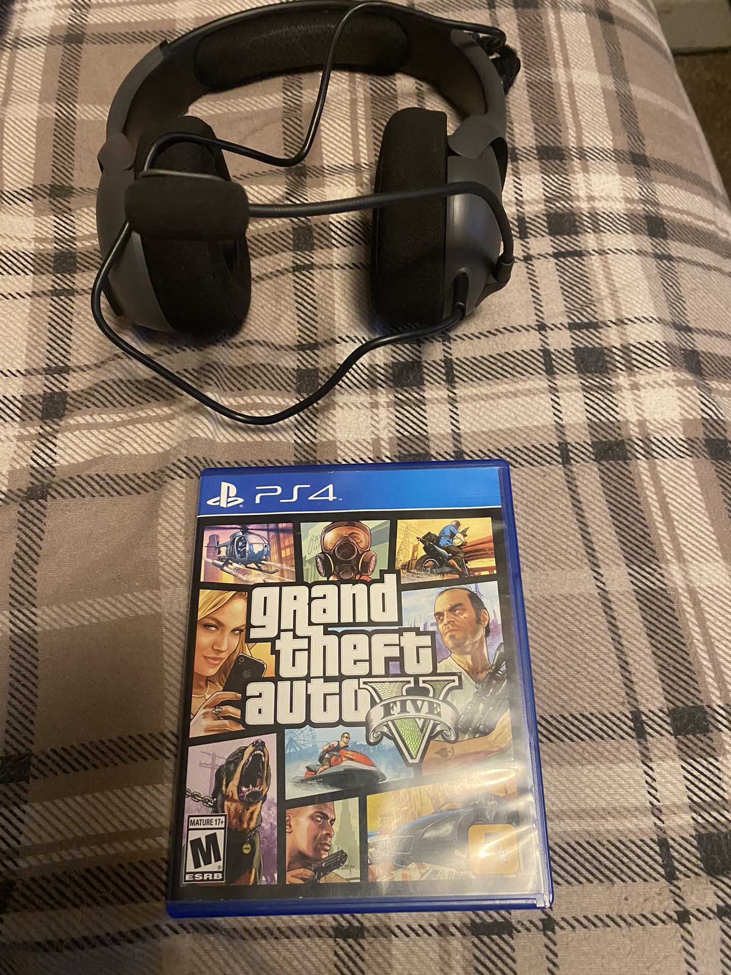 Play Station Headphones And Game
