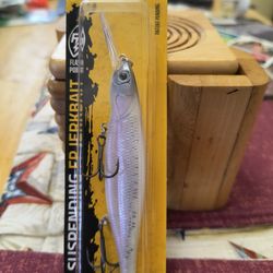 FISHING BOOYAH DEEP SUSPENDING JERKBAIT