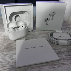 Apple AirPods Pro (2nd generation) with MagSafe Case (USB-C) - White