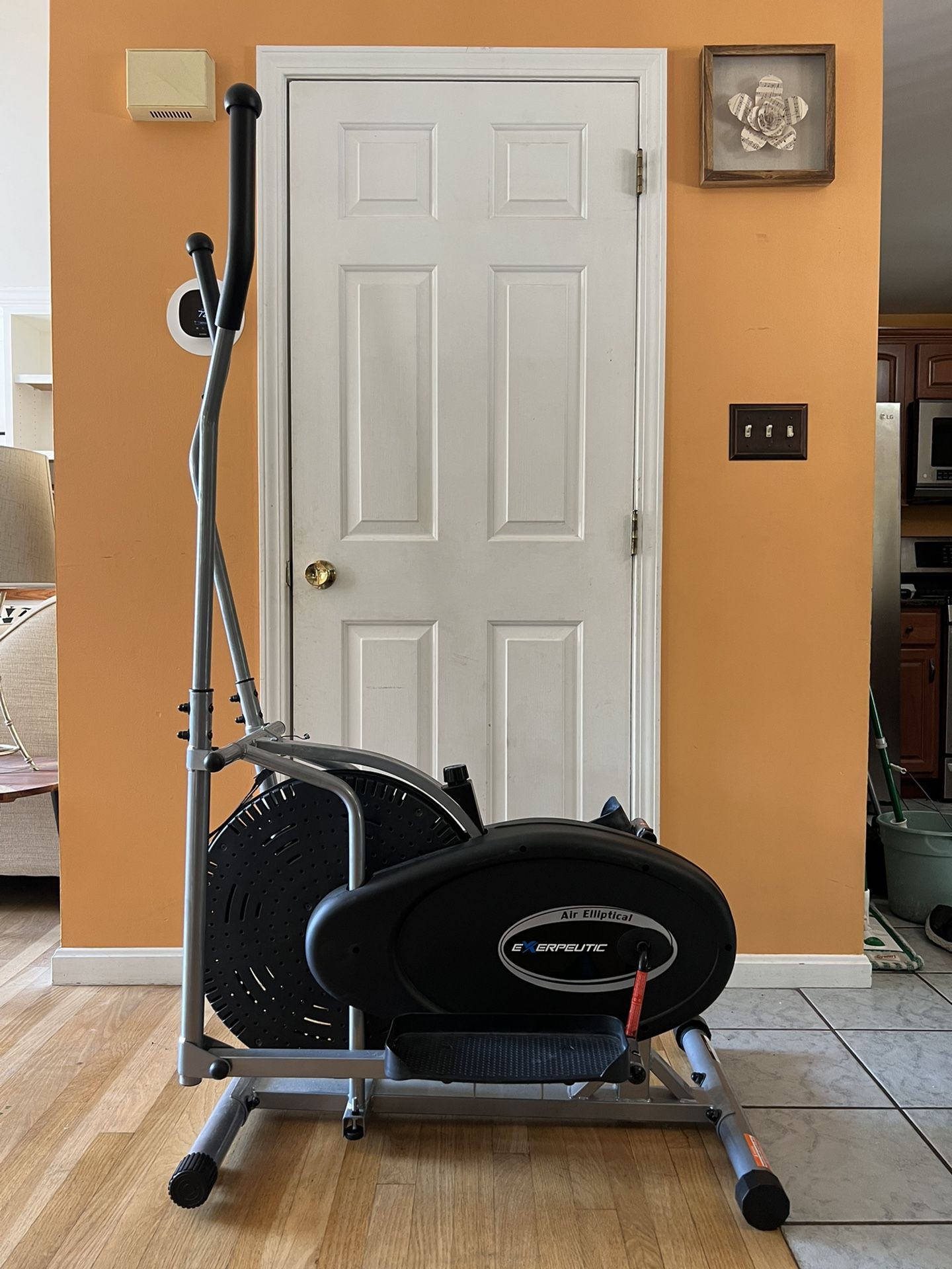 Exerpeutic 260 Air Elliptical with Dual Actions Arms