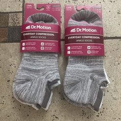 NWT Dr. Motion Everyday Compression ankle  Socks 4 pairs