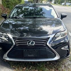 2017 LEXUS ES  BLACK