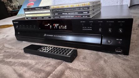 Sony 5 CD changer that records music thru USB, with remote, FREE CD’s,,,, GREAT WORKING CONDITION